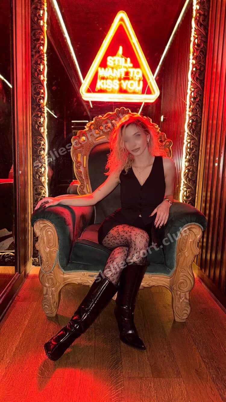 Defne — Sultanbeyli escort 6